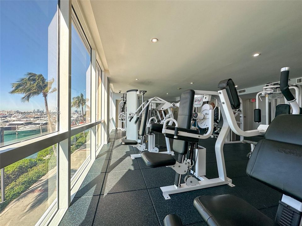 Active With Contract: $6,500 (2 beds, 2 baths, 1130 Square Feet)