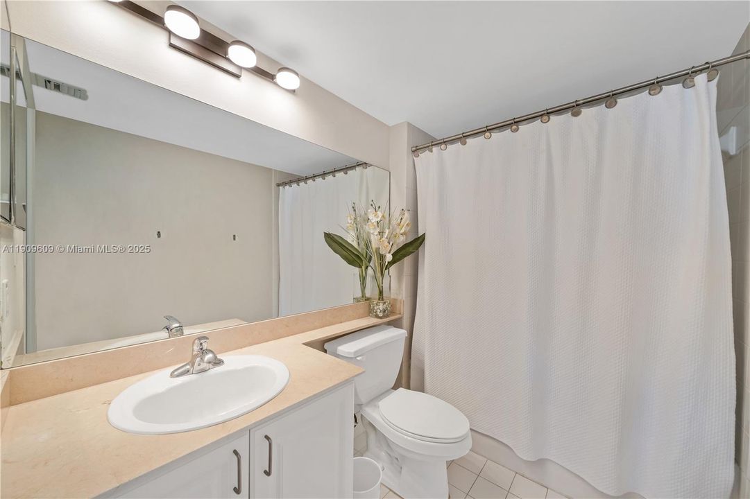 Active With Contract: $6,500 (2 beds, 2 baths, 1130 Square Feet)