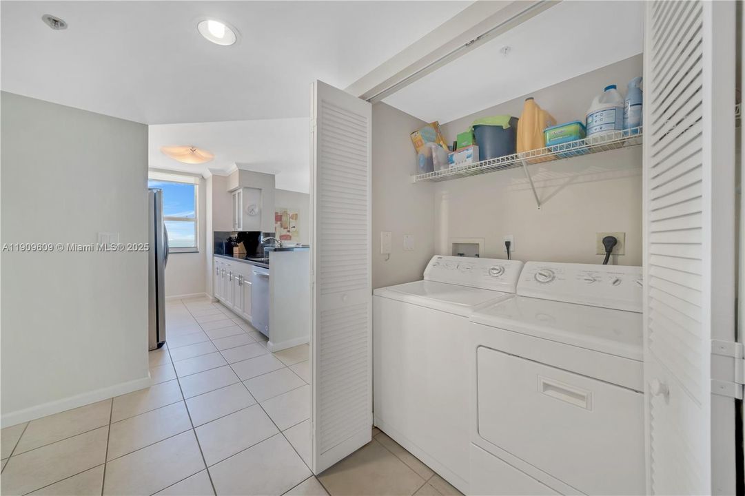 Active With Contract: $6,500 (2 beds, 2 baths, 1130 Square Feet)