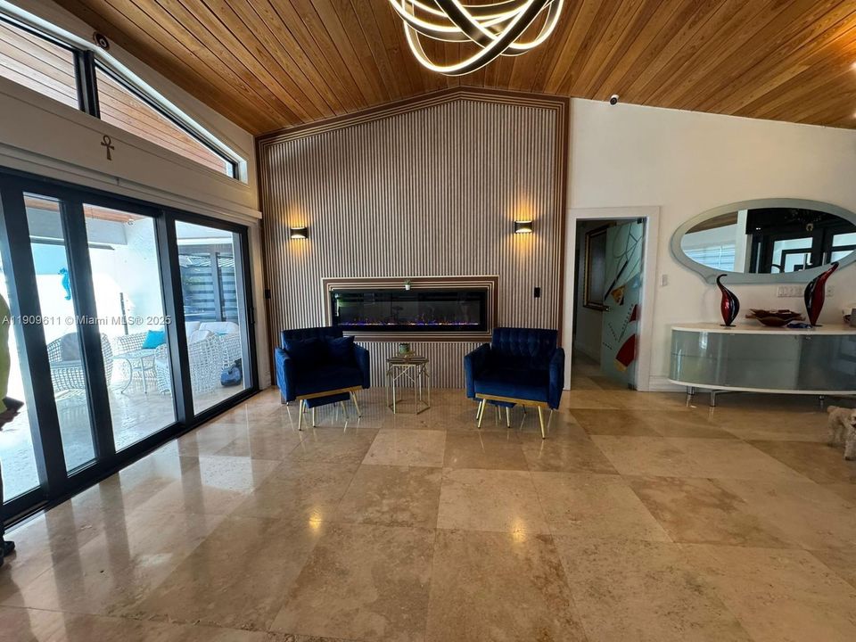 待售: $3,499,999 (5 贝兹, 5 浴室, 3891 平方英尺)