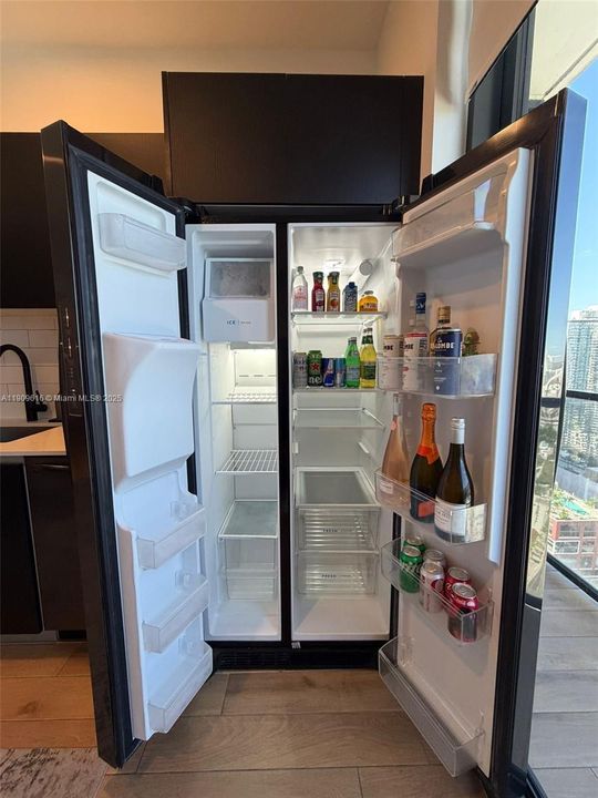 待售: $750,000 (0 贝兹, 1 浴室, 442 平方英尺)