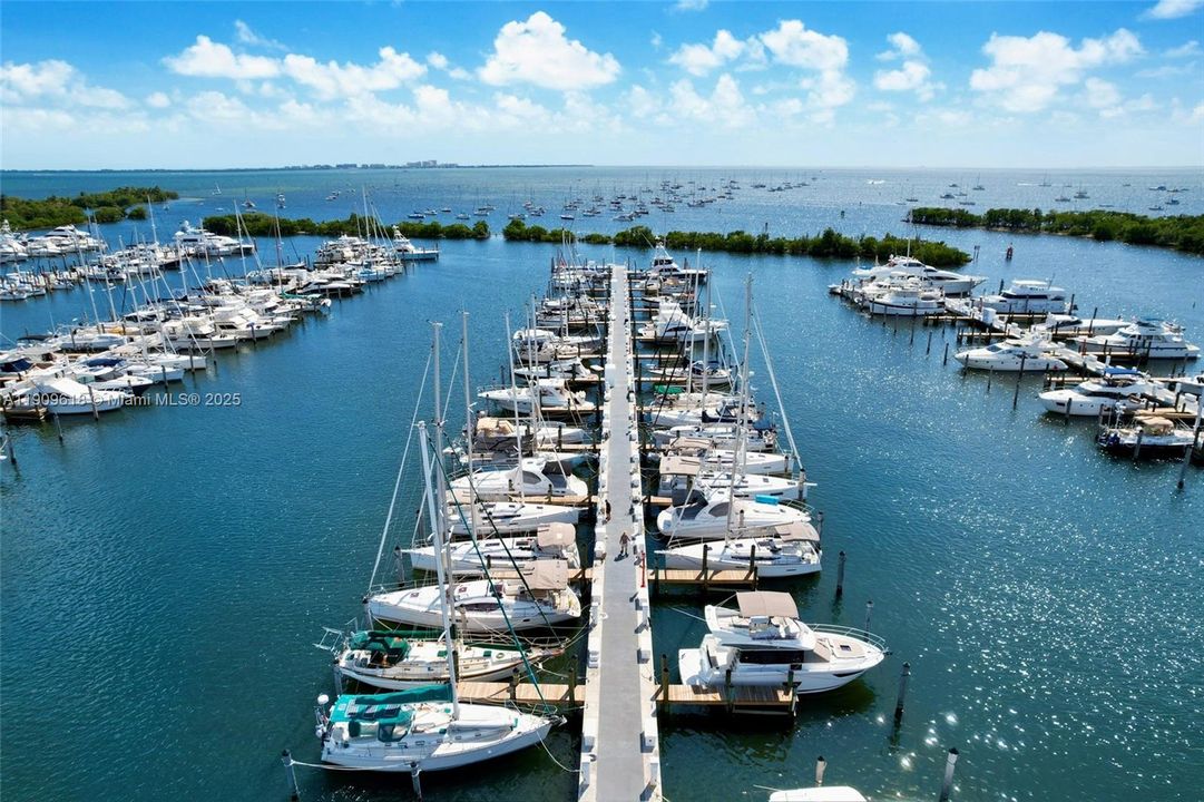 For Rent: $22,000 (3 beds, 3 baths, 1711 Square Feet)