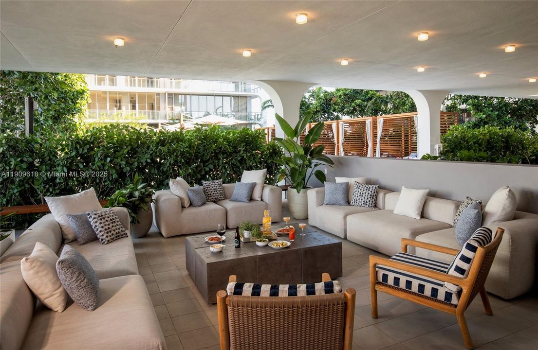 For Rent: $22,000 (3 beds, 3 baths, 1711 Square Feet)