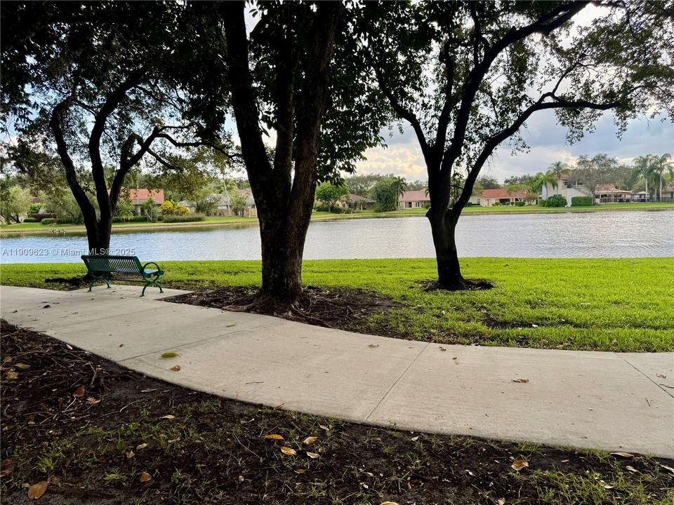 For Sale: $572,000 (3 beds, 2 baths, 1380 Square Feet)