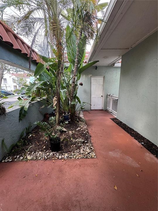 For Sale: $572,000 (3 beds, 2 baths, 1380 Square Feet)