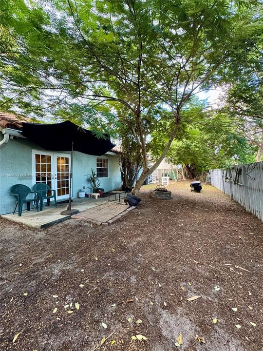 For Sale: $572,000 (3 beds, 2 baths, 1380 Square Feet)