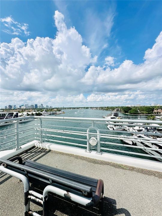 合同活跃: $1,600 (1 贝兹, 1 浴室, 685 平方英尺)