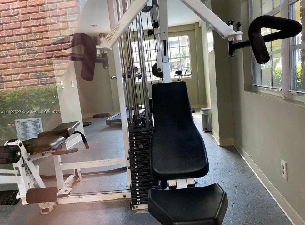 合同活跃: $1,600 (1 贝兹, 1 浴室, 685 平方英尺)