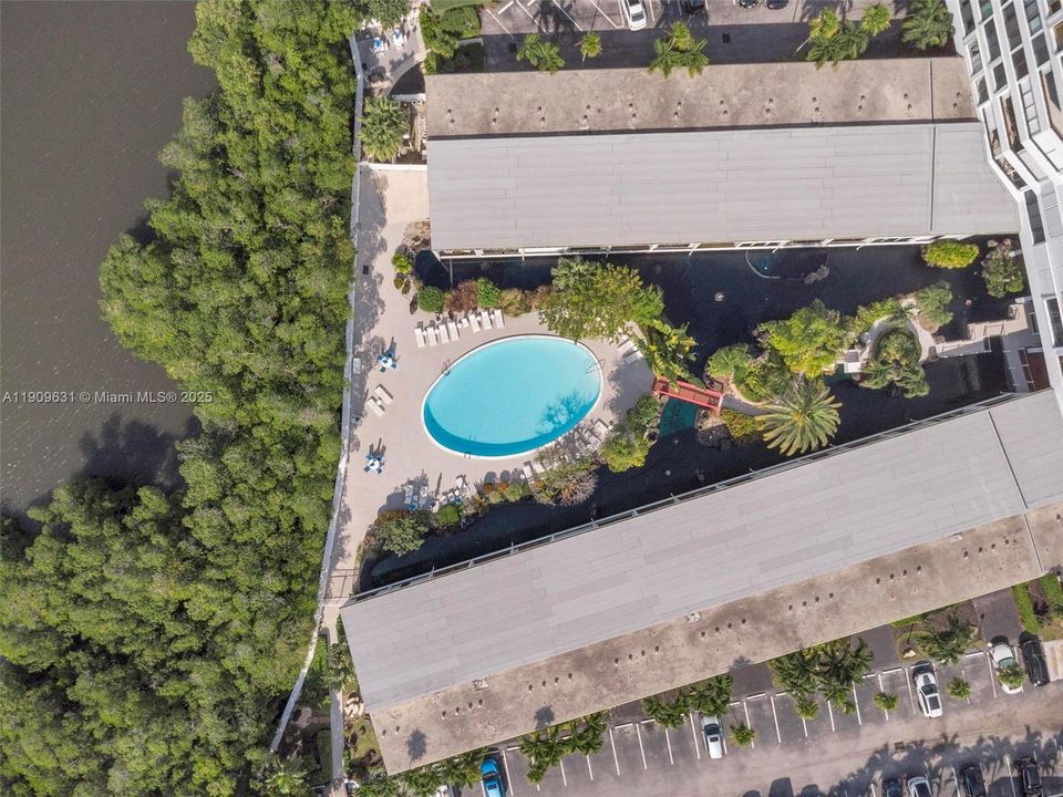 На продажу: $620,000 (2 спален, 2 ванн, 1541 Квадратных фут)