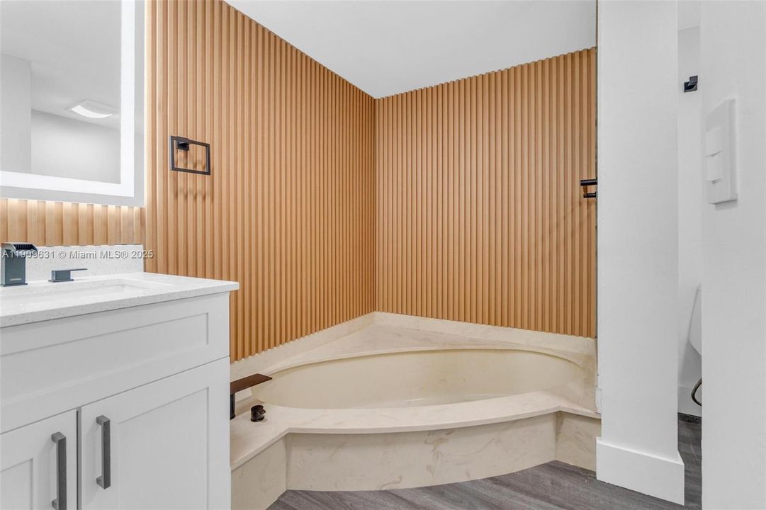 На продажу: $620,000 (2 спален, 2 ванн, 1541 Квадратных фут)