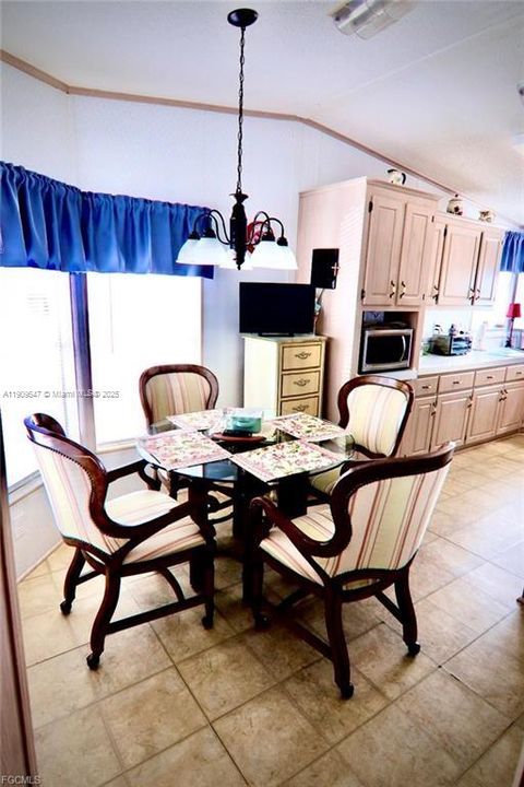 Недавно продано: $120,000 (2 спален, 2 ванн, 0 Квадратных фут)