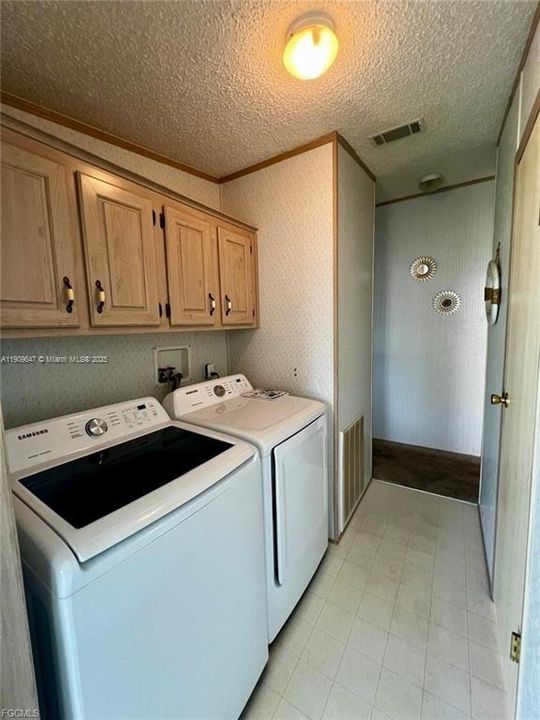 Недавно продано: $120,000 (2 спален, 2 ванн, 0 Квадратных фут)