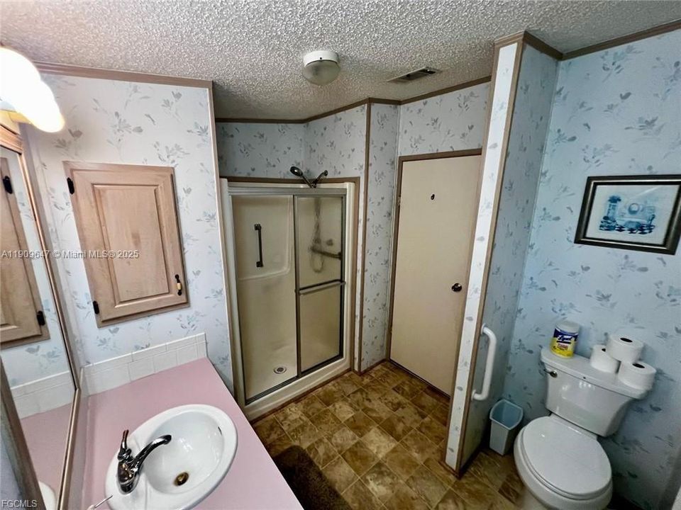 Недавно продано: $120,000 (2 спален, 2 ванн, 0 Квадратных фут)