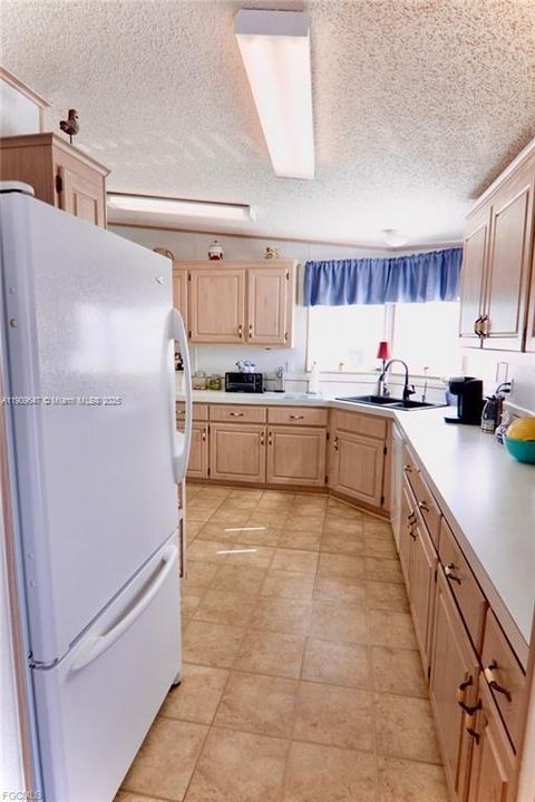 Недавно продано: $120,000 (2 спален, 2 ванн, 0 Квадратных фут)