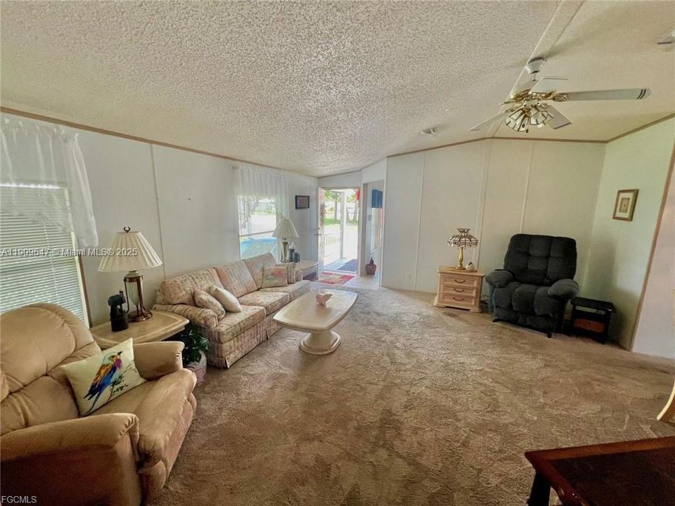 Недавно продано: $120,000 (2 спален, 2 ванн, 0 Квадратных фут)