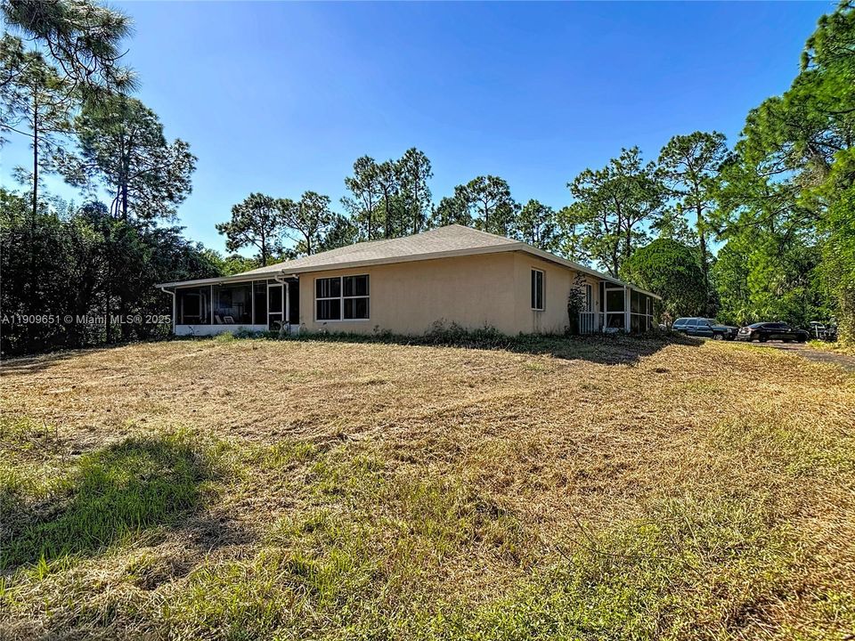 For Sale: $495,000 (3 beds, 2 baths, 1881 Square Feet)