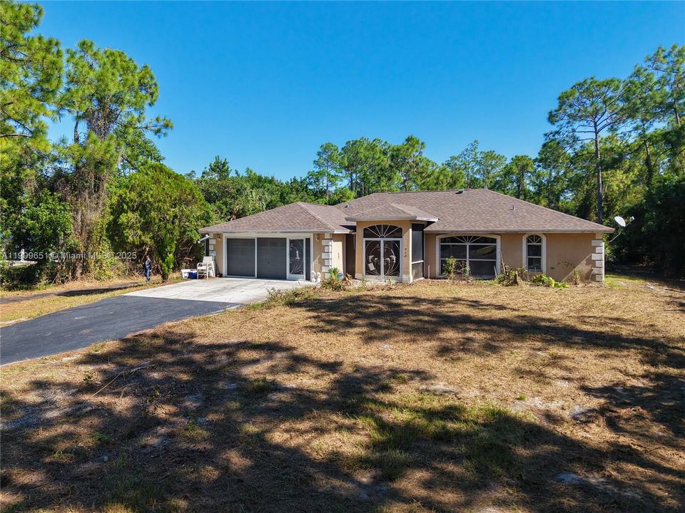 For Sale: $495,000 (3 beds, 2 baths, 1881 Square Feet)