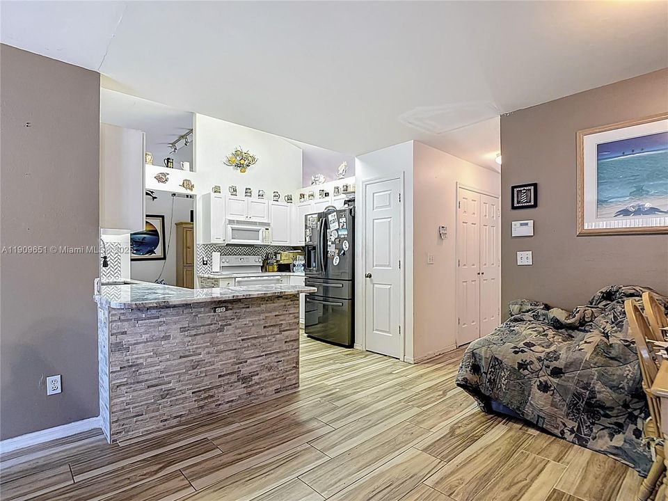 For Sale: $495,000 (3 beds, 2 baths, 1881 Square Feet)