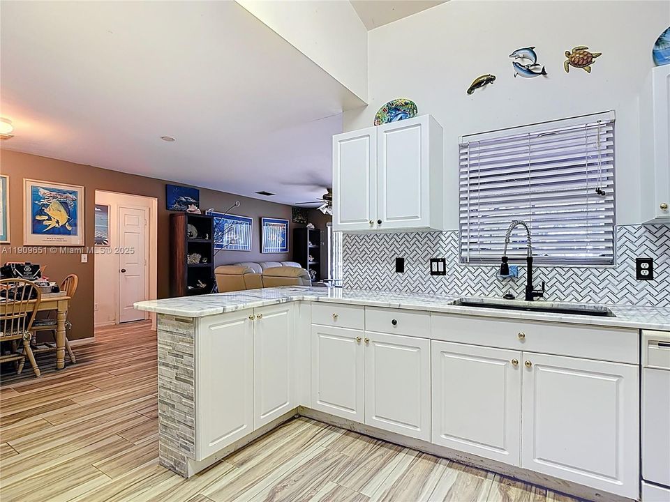 For Sale: $495,000 (3 beds, 2 baths, 1881 Square Feet)