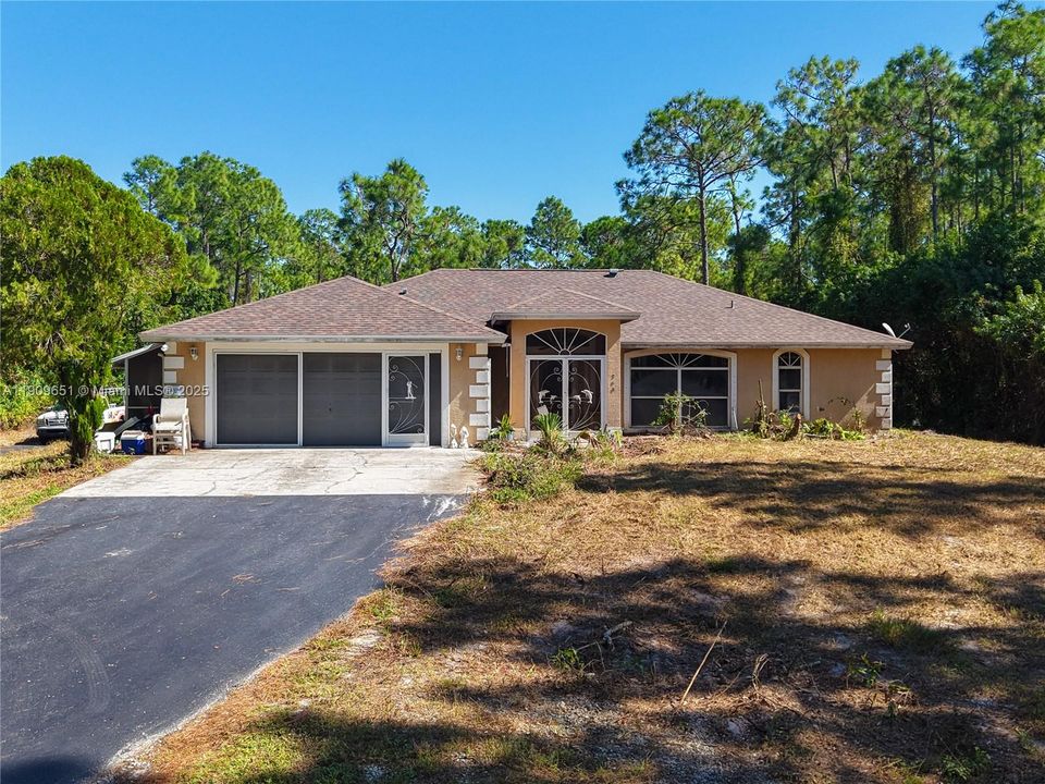 For Sale: $495,000 (3 beds, 2 baths, 1881 Square Feet)