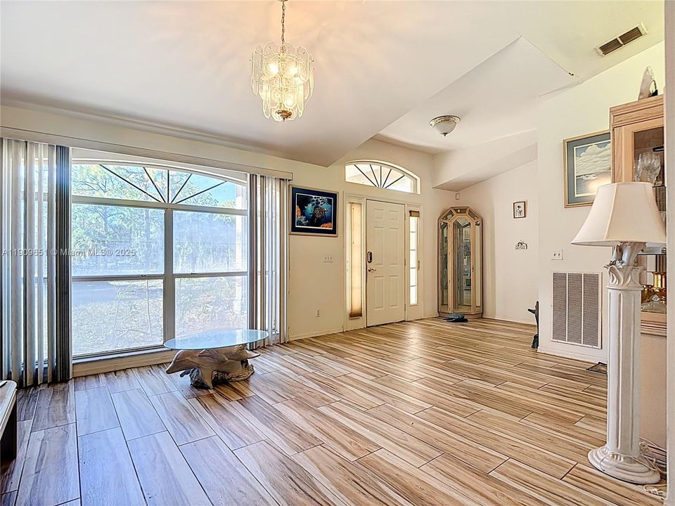 For Sale: $495,000 (3 beds, 2 baths, 1881 Square Feet)