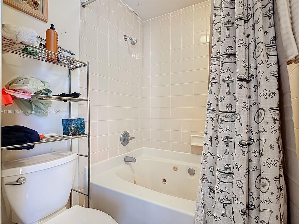 For Sale: $495,000 (3 beds, 2 baths, 1881 Square Feet)