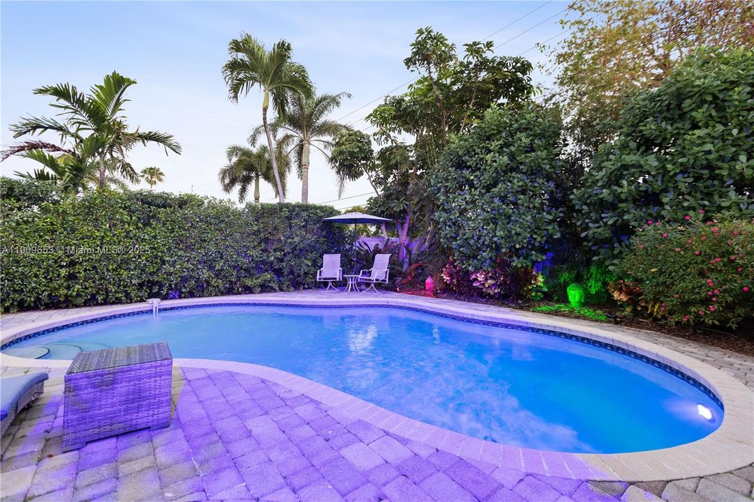 For Rent: $5,450 (4 beds, 3 baths, 1549 Square Feet)