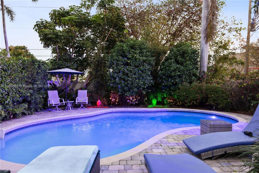 For Rent: $5,450 (4 beds, 3 baths, 1549 Square Feet)