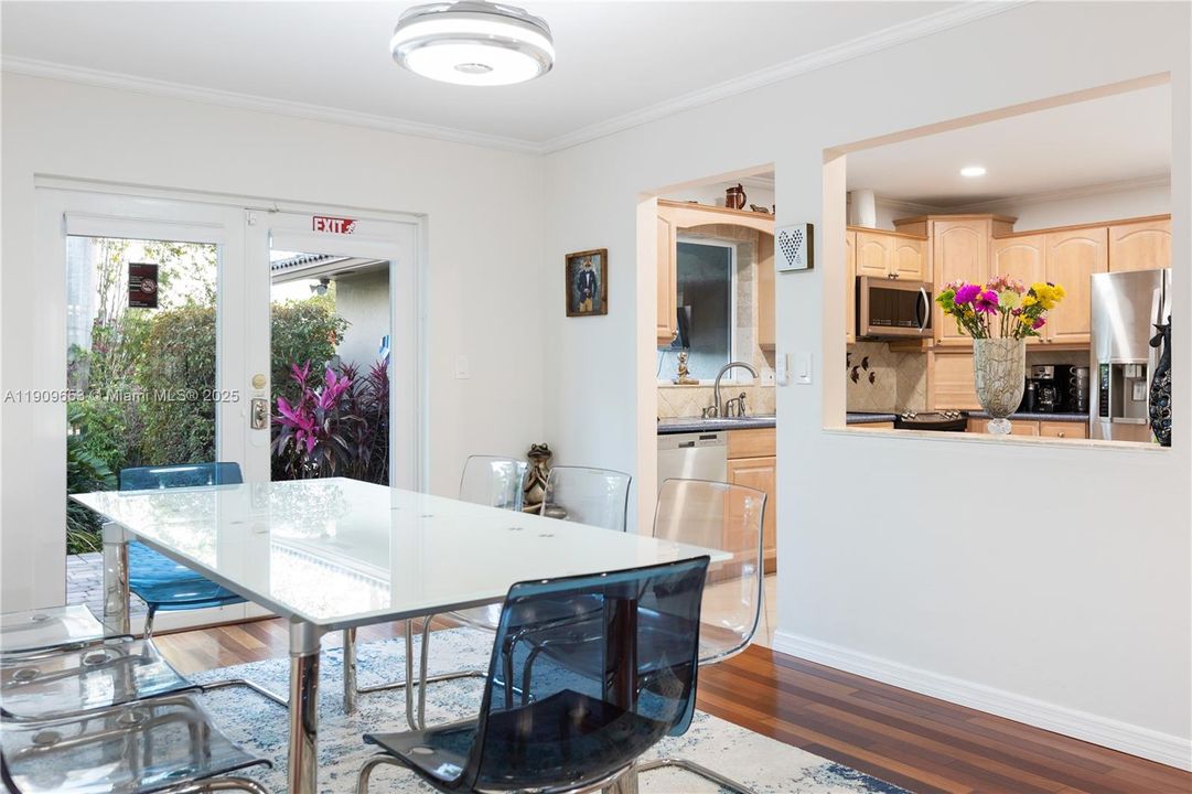 For Rent: $5,450 (4 beds, 3 baths, 1549 Square Feet)