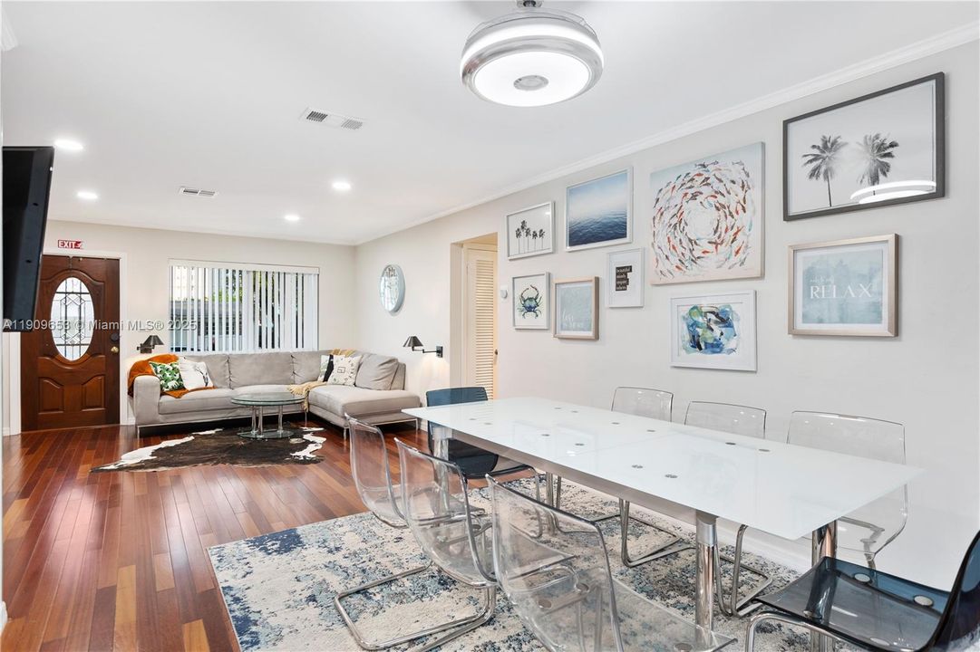 For Rent: $5,450 (4 beds, 3 baths, 1549 Square Feet)