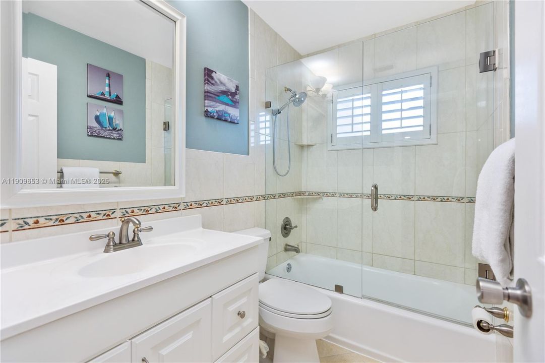 For Rent: $5,450 (4 beds, 3 baths, 1549 Square Feet)