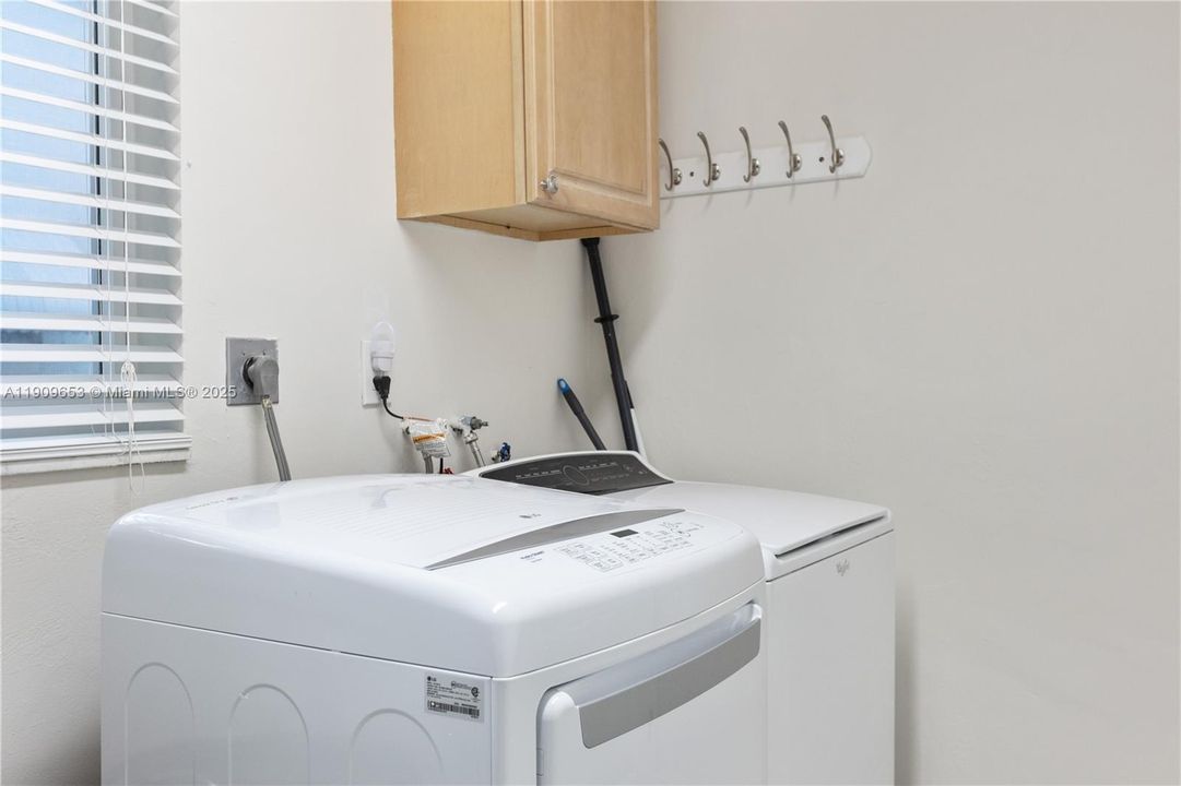 For Rent: $5,450 (4 beds, 3 baths, 1549 Square Feet)