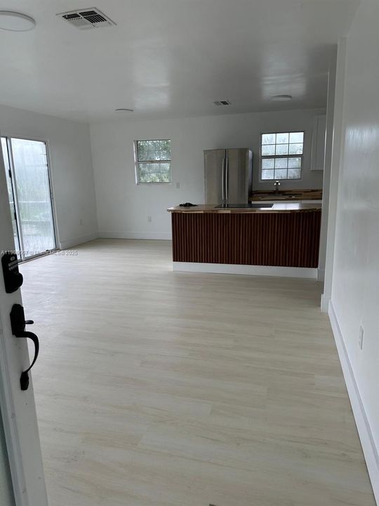 В аренду: $1,500 (2 спален, 1 ванн, 0 Квадратных фут)