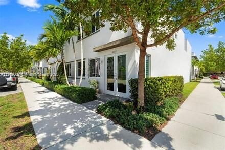 Active With Contract: $1,900 (0 beds, 1 baths, 2379 Square Feet)