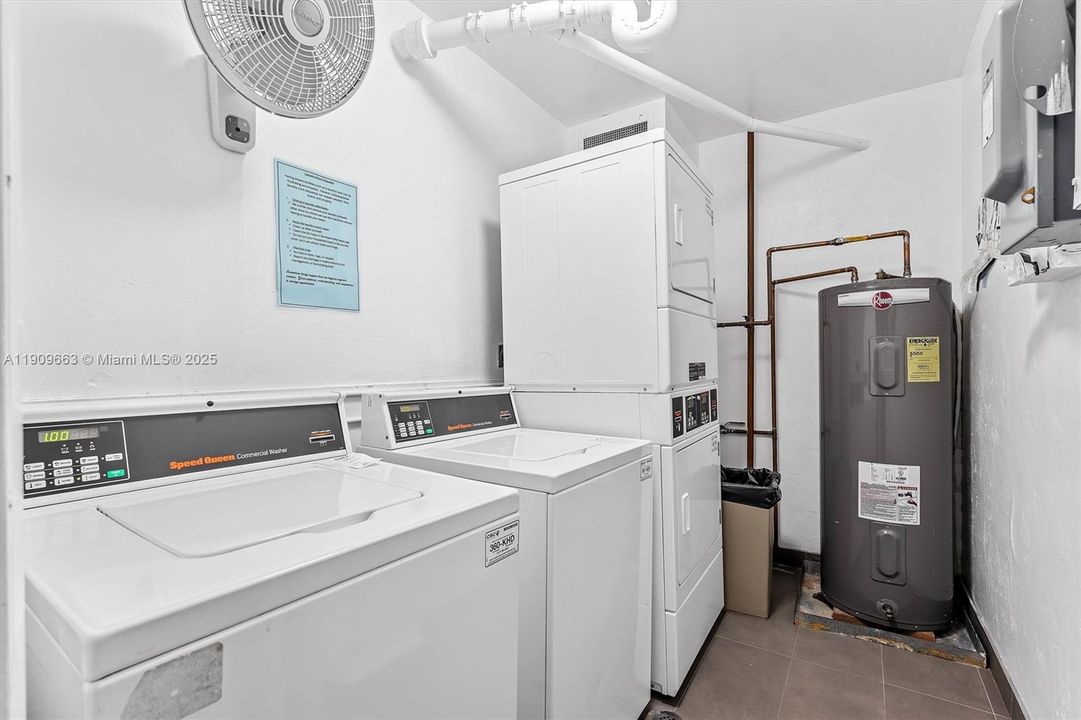 For Sale: $220,000 (1 beds, 1 baths, 800 Square Feet)