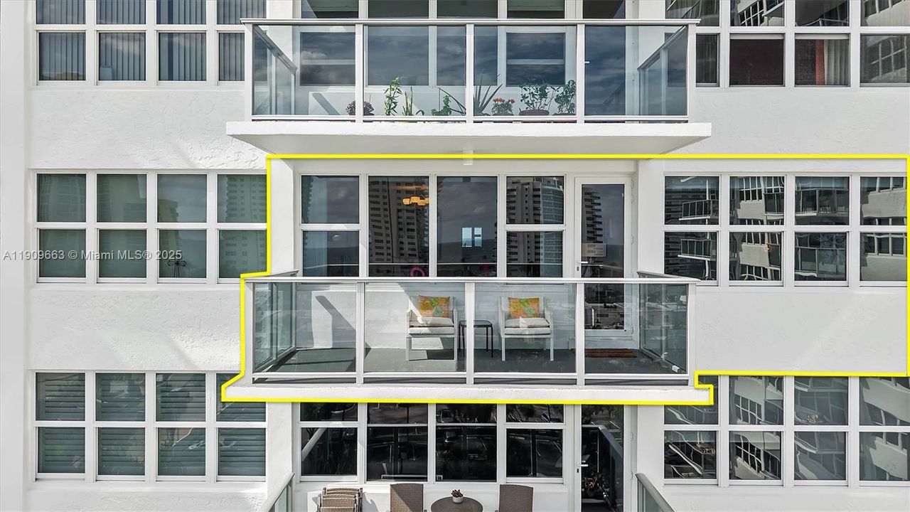 For Sale: $220,000 (1 beds, 1 baths, 800 Square Feet)