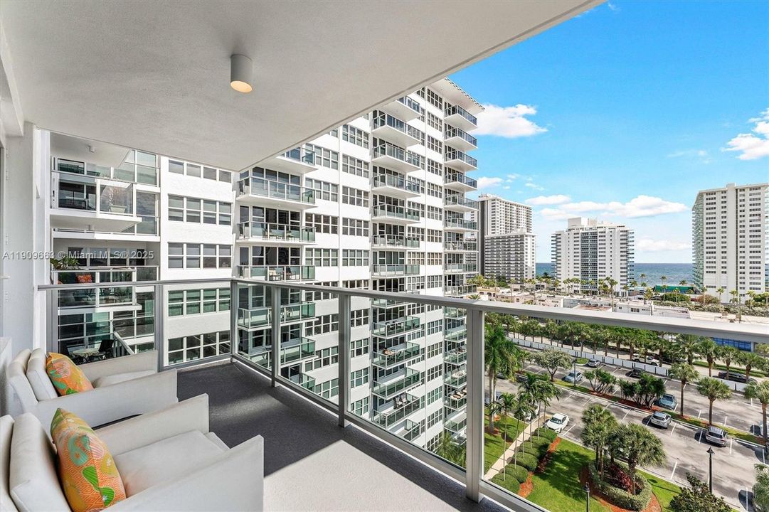 For Sale: $220,000 (1 beds, 1 baths, 800 Square Feet)