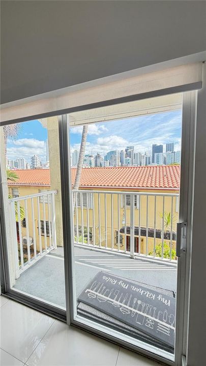 Recientemente alquilado: $2,400 (2 camas, 1 baños, 735 Pies cuadrados)