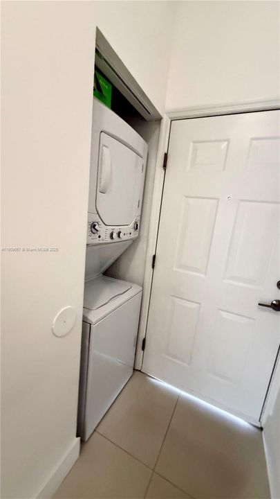 Recientemente alquilado: $2,400 (2 camas, 1 baños, 735 Pies cuadrados)