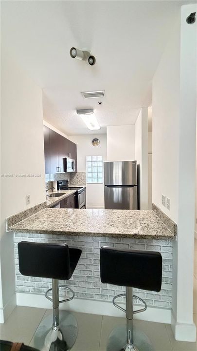 Recientemente alquilado: $2,400 (2 camas, 1 baños, 735 Pies cuadrados)