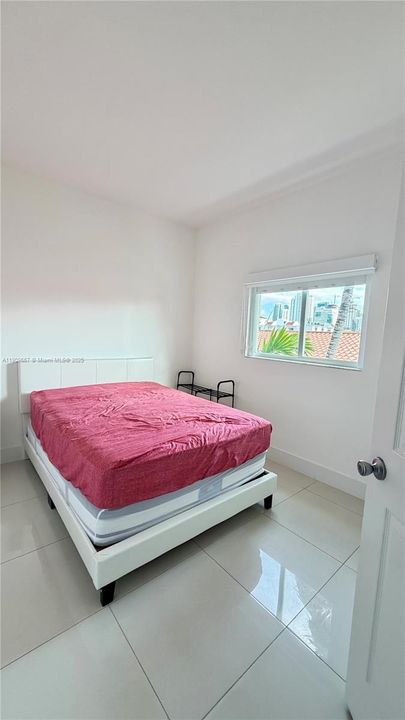 Recientemente alquilado: $2,400 (2 camas, 1 baños, 735 Pies cuadrados)