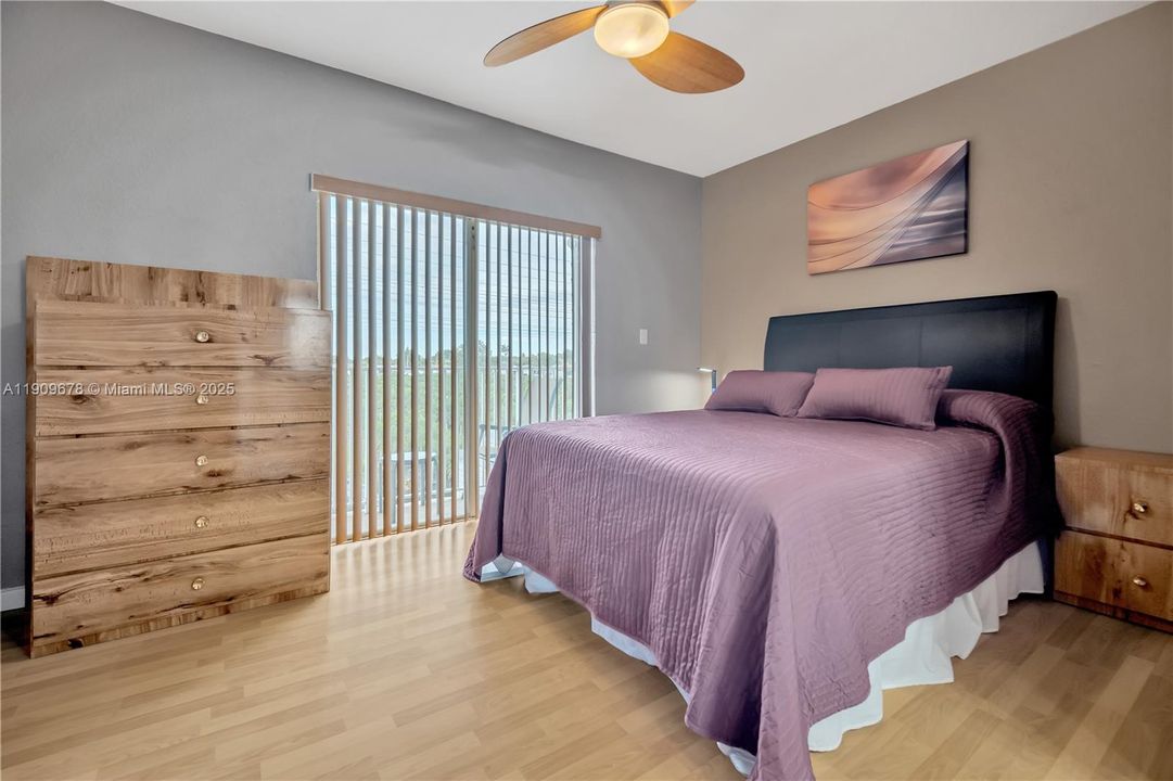 Activo con contrato: $399,000 (2 camas, 2 baños, 1130 Pies cuadrados)