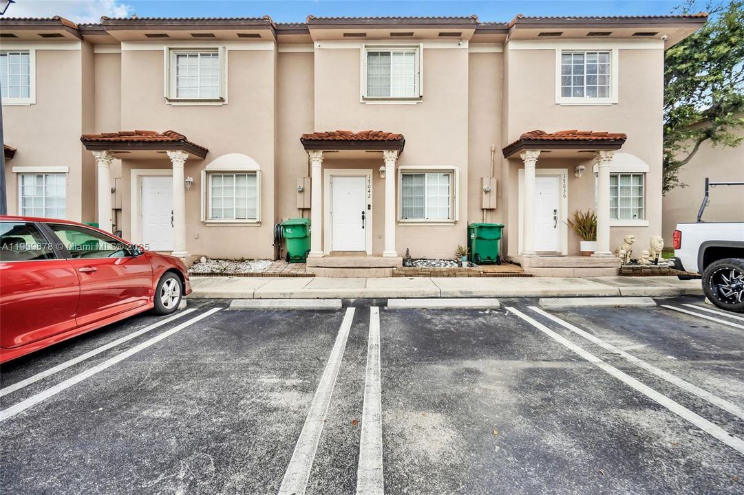 Activo con contrato: $399,000 (2 camas, 2 baños, 1130 Pies cuadrados)