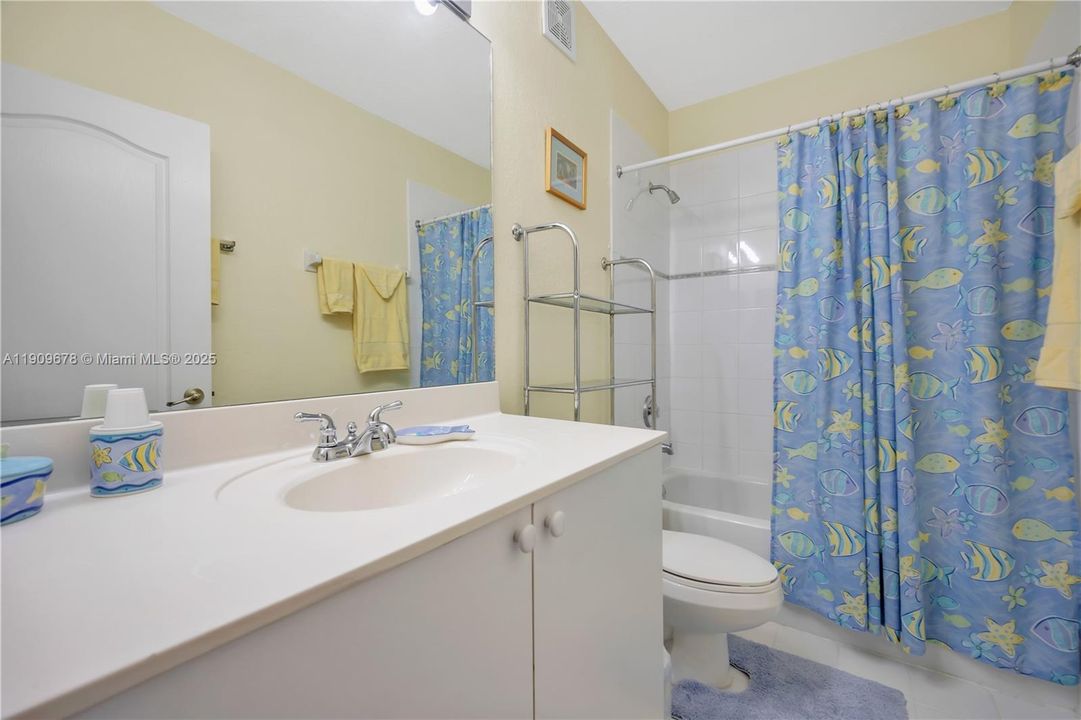 Activo con contrato: $399,000 (2 camas, 2 baños, 1130 Pies cuadrados)