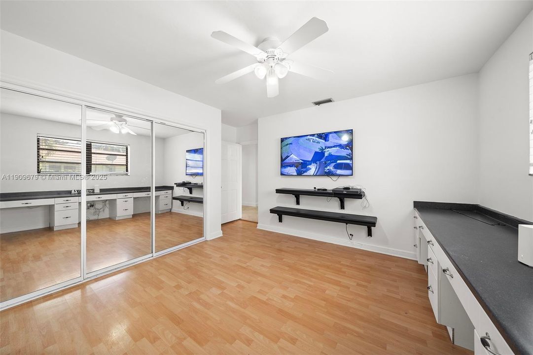 待售: $1,225,000 (5 贝兹, 3 浴室, 3398 平方英尺)