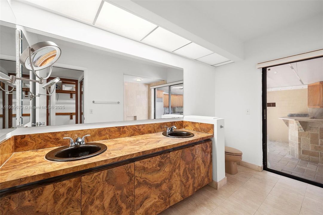 待售: $1,225,000 (5 贝兹, 3 浴室, 3398 平方英尺)