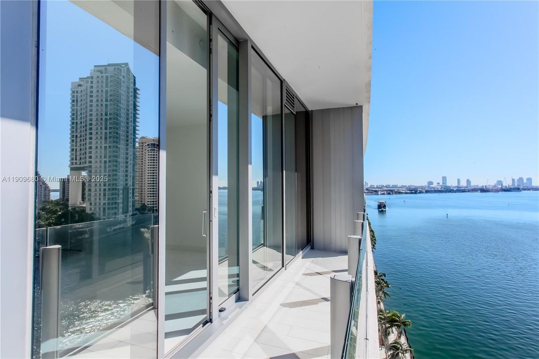 For Rent: $15,000 (2 beds, 3 baths, 1829 Square Feet)