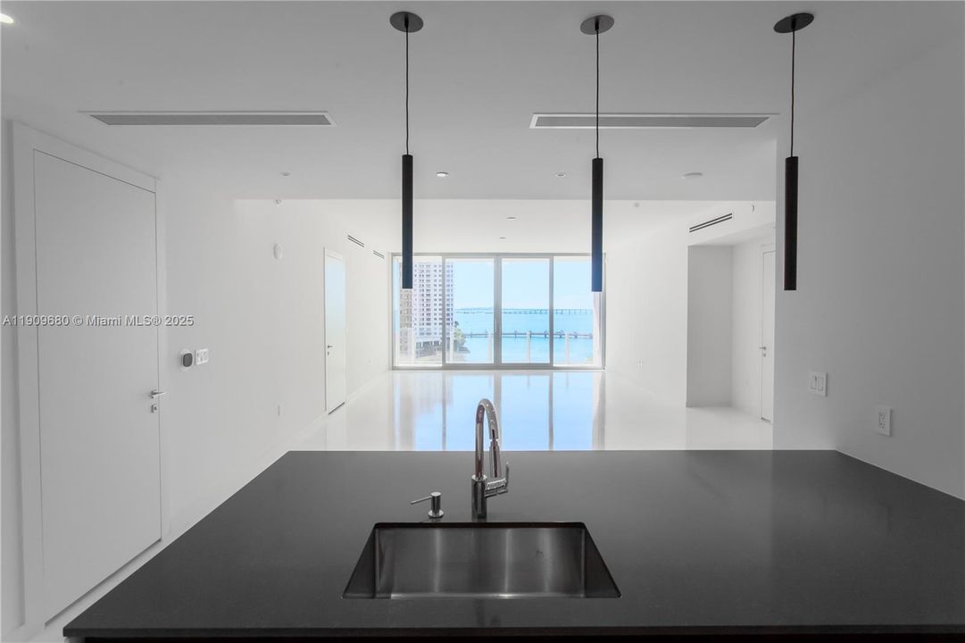 For Rent: $15,000 (2 beds, 3 baths, 1829 Square Feet)