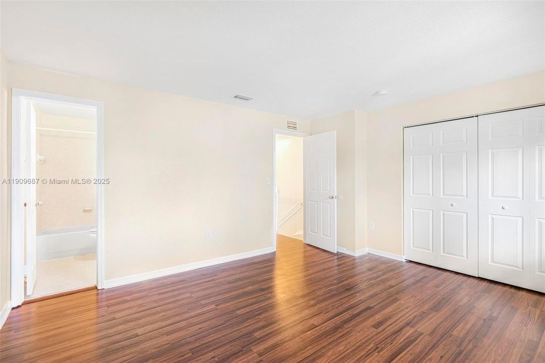 For Rent: $2,699 (3 beds, 2 baths, 1253 Square Feet)