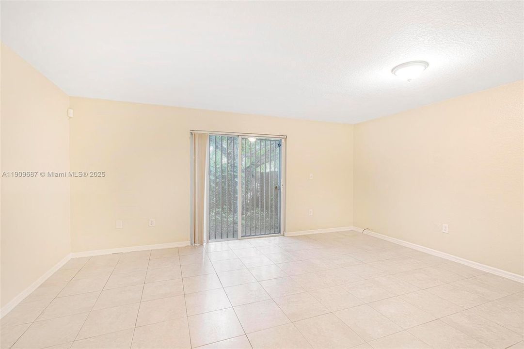 For Rent: $2,699 (3 beds, 2 baths, 1253 Square Feet)